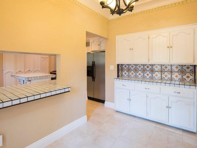 Apartment for rent in Beverly Hills, California