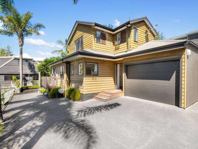 House for sale in Northcote Point, Kaipātiki