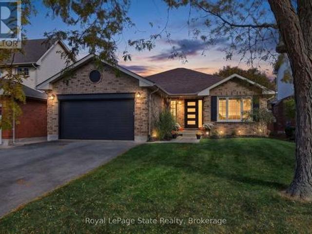 House for sale in Hamilton, Golden Horseshoe