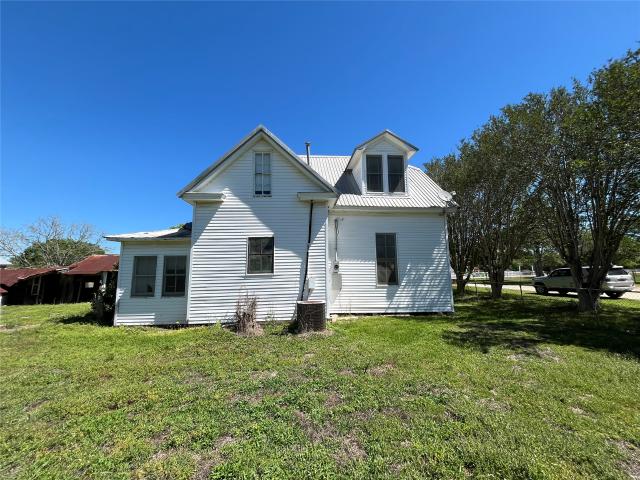 House for sale in New Ulm, Texas