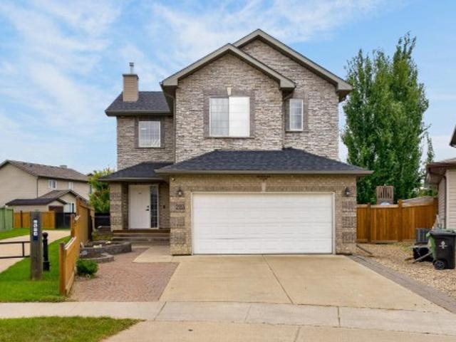 House for sale in Fort Saskatchewan, Alberta
