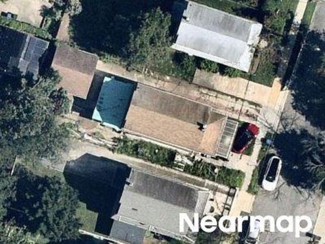 House for sale in Queens, Arverne