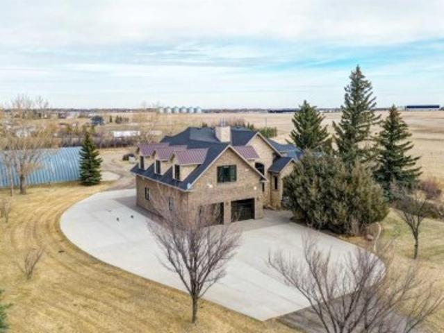 House for sale in Coalhurst, Alberta
