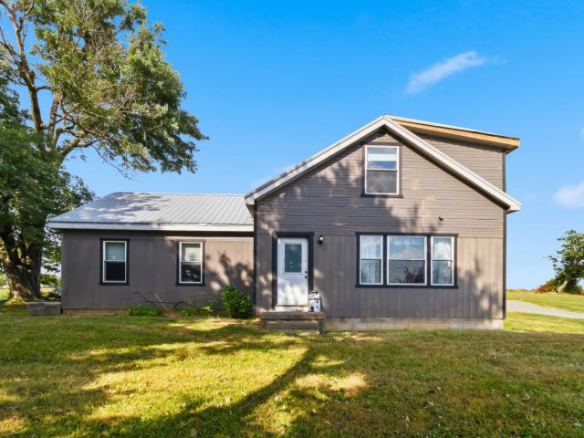 House for sale in Hustonville, Kentucky