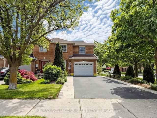 Townhouse for sale in Woburn, Ontario