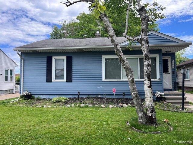House for sale in Eastpointe, Michigan
