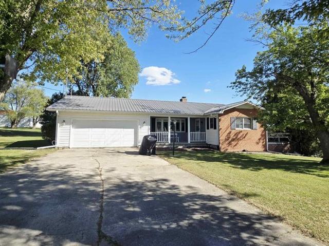 House for sale in Mahaska, Iowa