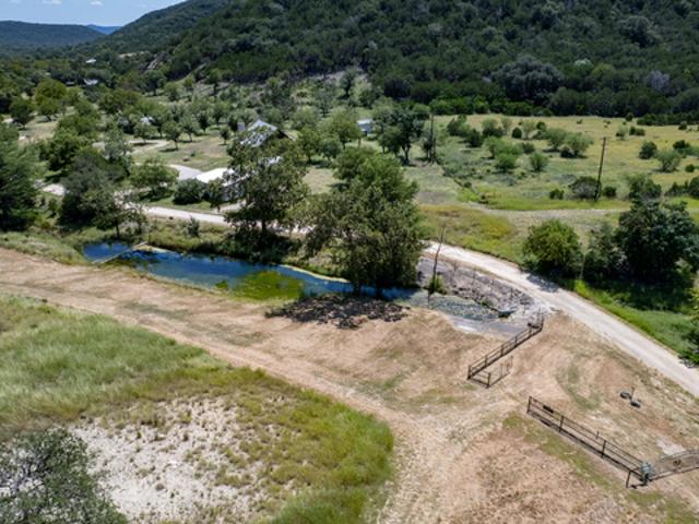 Farm for sale in Leakey, Real County