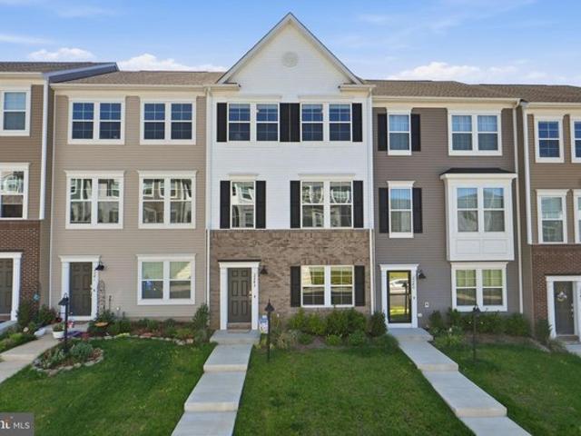 Townhouse for sale in Virginia