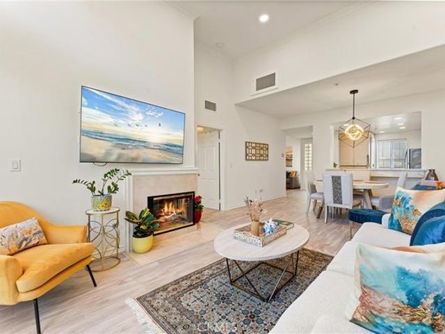 Condo for sale in Irvine, California