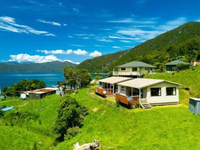 House for sale in Marlborough