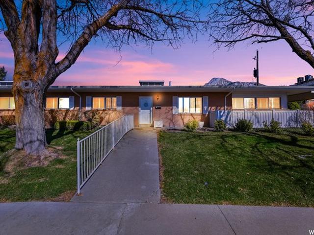 Condo for sale in Holladay, Utah