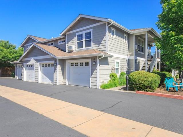 Condo for sale in Oregonia