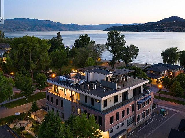 Condo for sale in Winfield, British Columbia