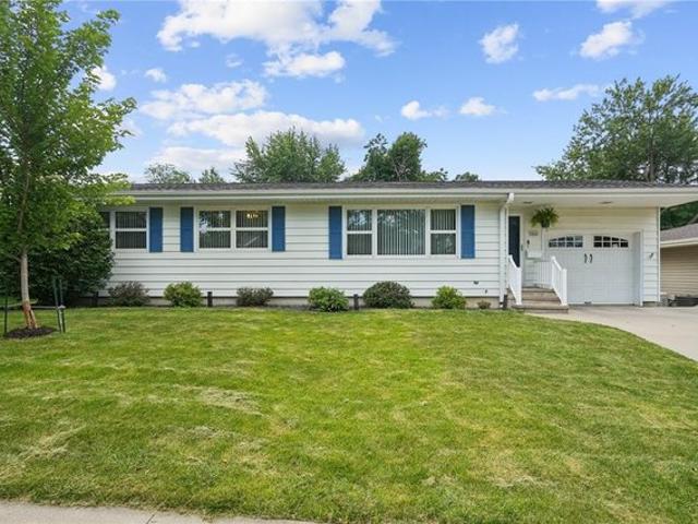 House for sale in Linn, Iowa