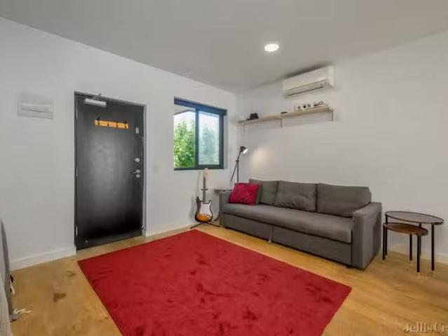 House for rent in East Melbourne