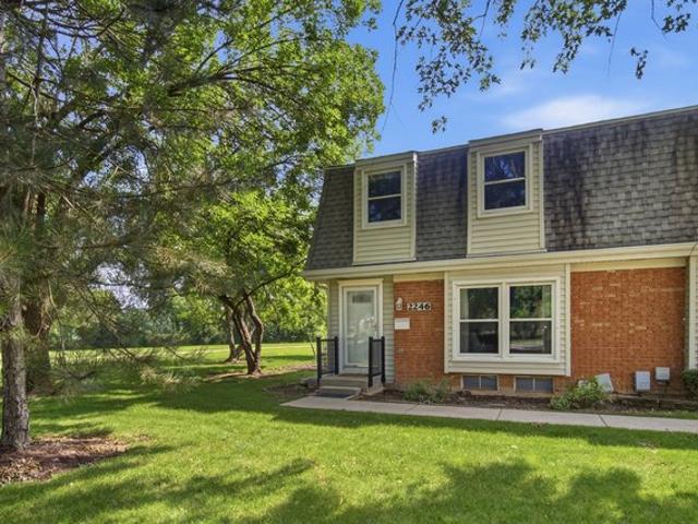Townhouse for sale in Schaumburg, Illinois
