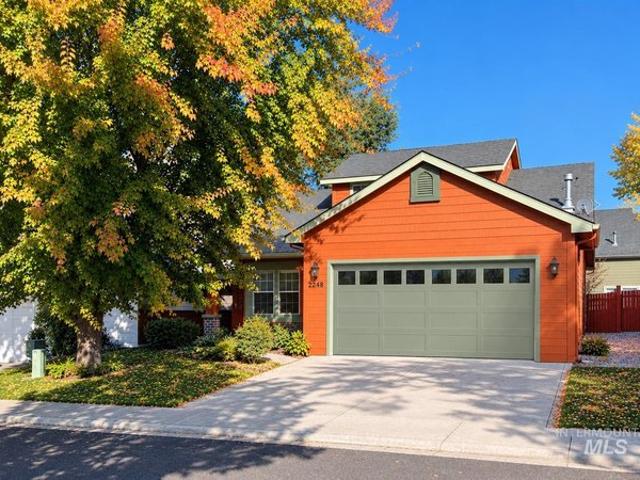 House for sale in Eaglecrest, Eagle