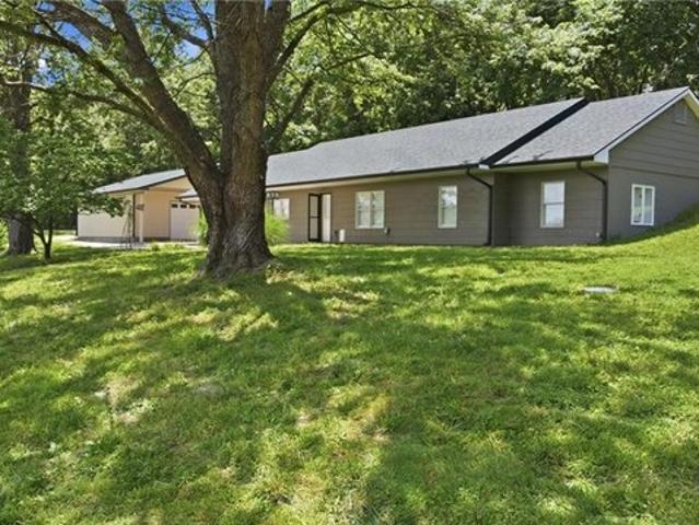 House for sale in Bates, Missouri