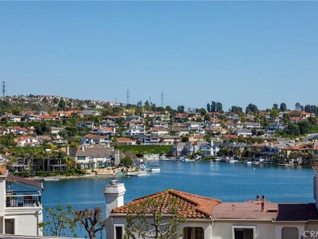 Townhouse for sale in Mission Viejo, California
