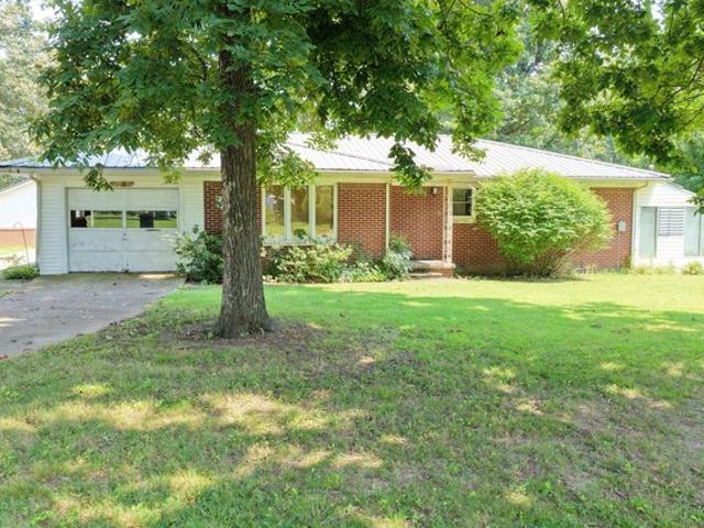 Farm for sale in Mayfield, Graves County