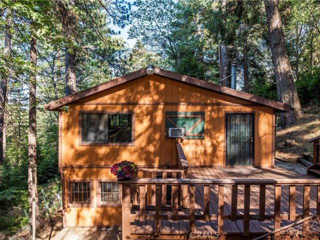 House for sale in Cedarpines Park