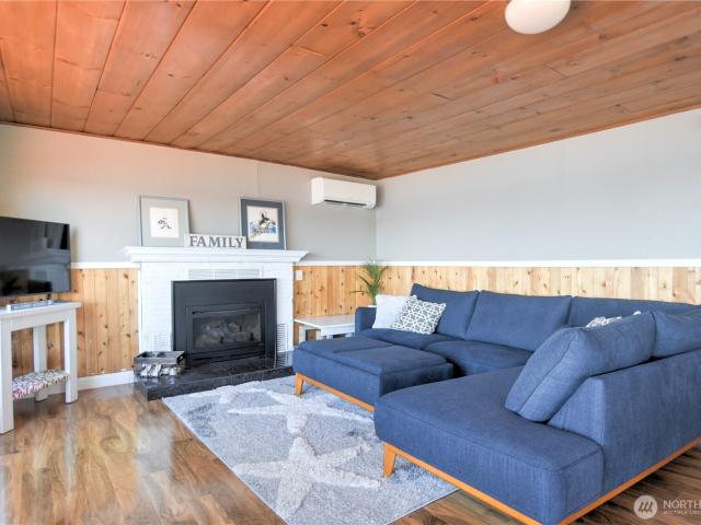 House for sale in Shelton, Washington