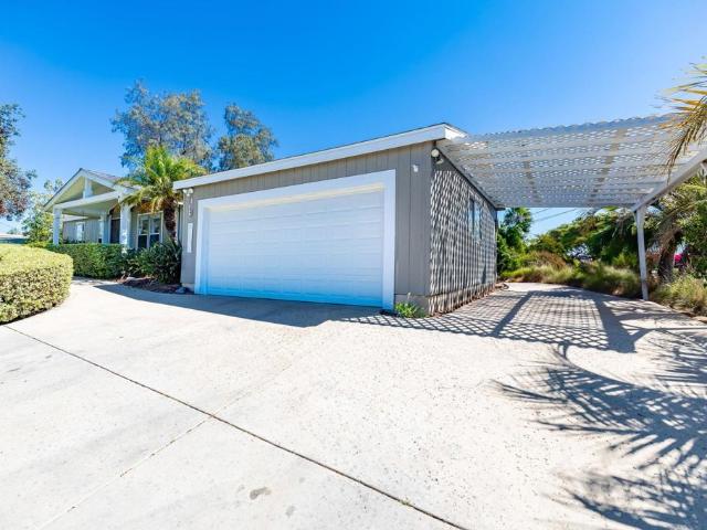 House for sale in Vista, California