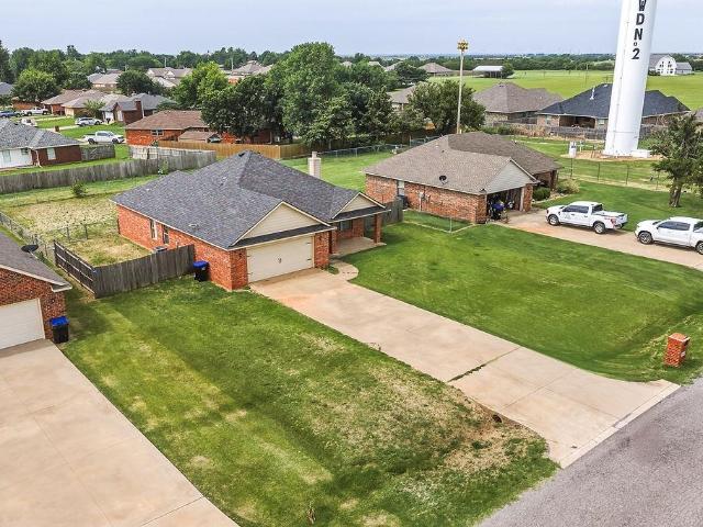 House for sale in Cashion, Oklahoma