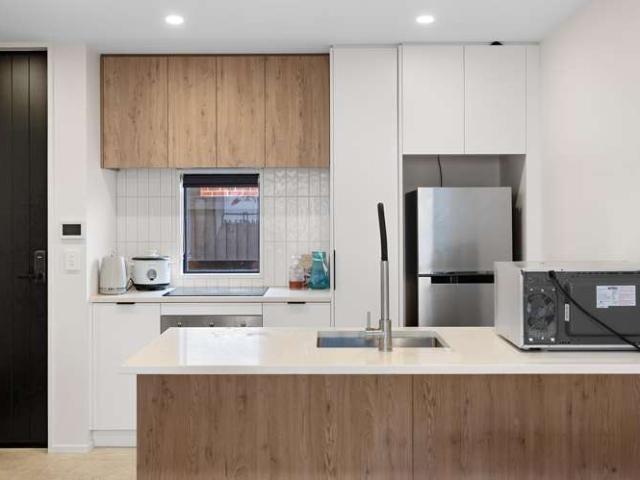 Townhouse for sale in Saint Albans, Canterbury