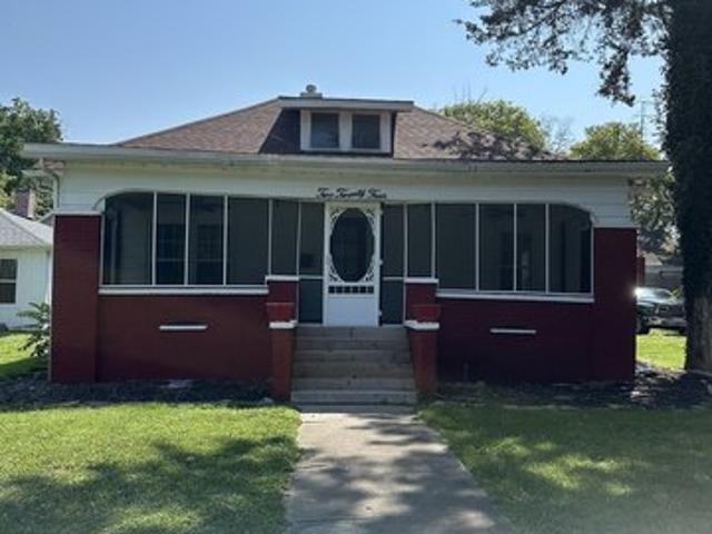 House for sale in Perry, Illinois