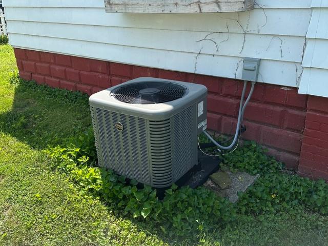 House for sale in Perry, Illinois