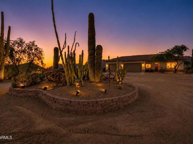House for sale in Apache Junction, Arizona