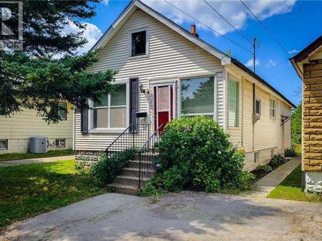 House for sale in Ancaster, Ontario