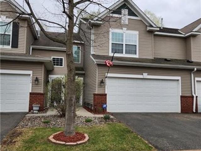 Townhouse for sale in Circle Pines, Minnesota