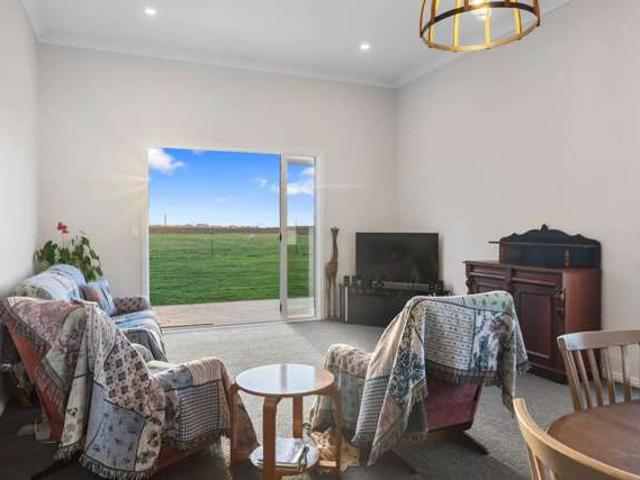 Property for sale in Auckland, Oroua County