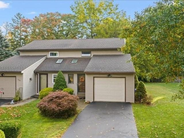 Townhouse for sale in Town of Vestal, Broome County