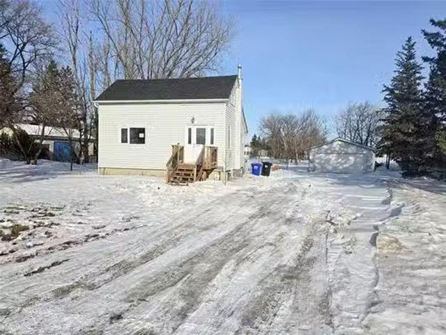 House for sale in St. Adolphe, Manitoba