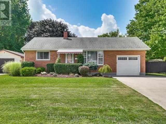 House for sale in Strathroy-caradoc, Ontario