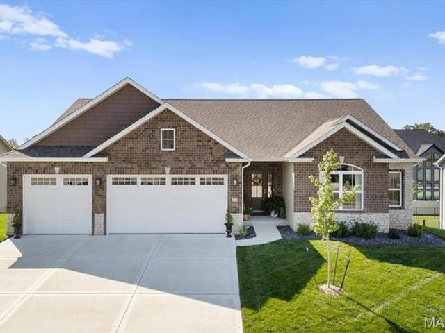 House for sale in Glen Carbon, Illinois