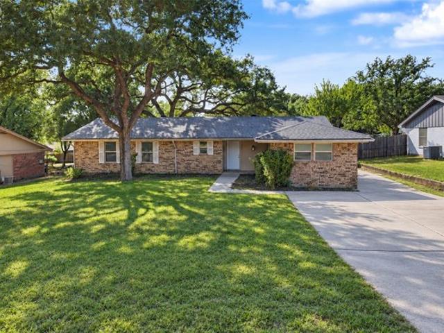 House for sale in Azle, Texas