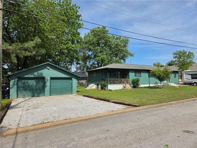 House for sale in Ark