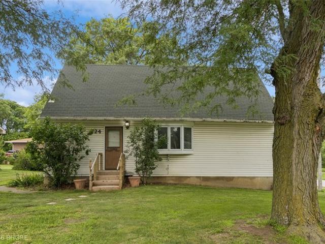 House for sale in Stuart, Iowa