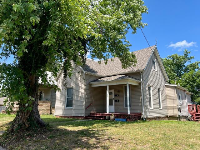 House for sale in Murphysboro, Illinois