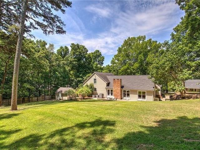 House for sale in Sunset Hills, Calhoun