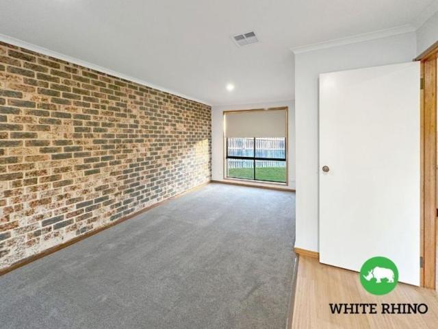Townhouse for rent in Queanbeyan, New South Wales