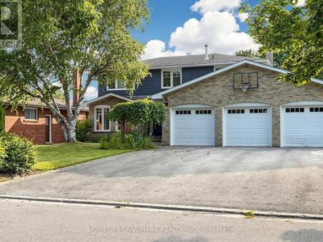 House for sale in Oakville, Ontario