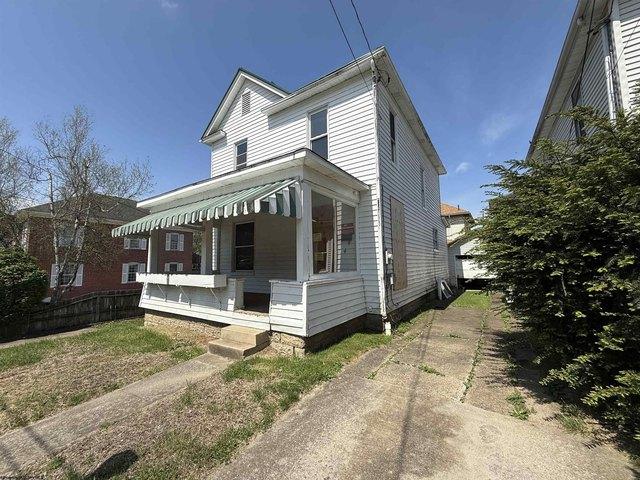 House for sale in Clarksburg, West Virginia