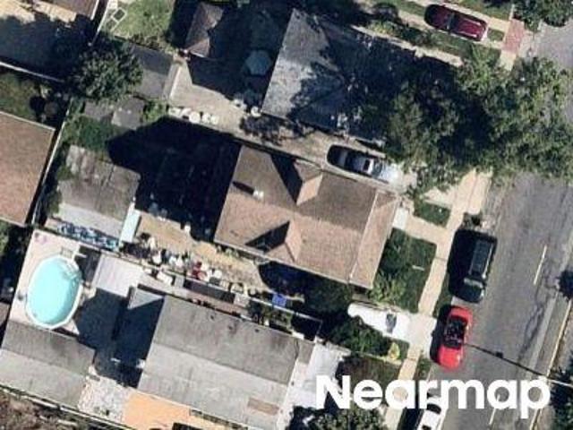 House for sale in Queens, Arverne