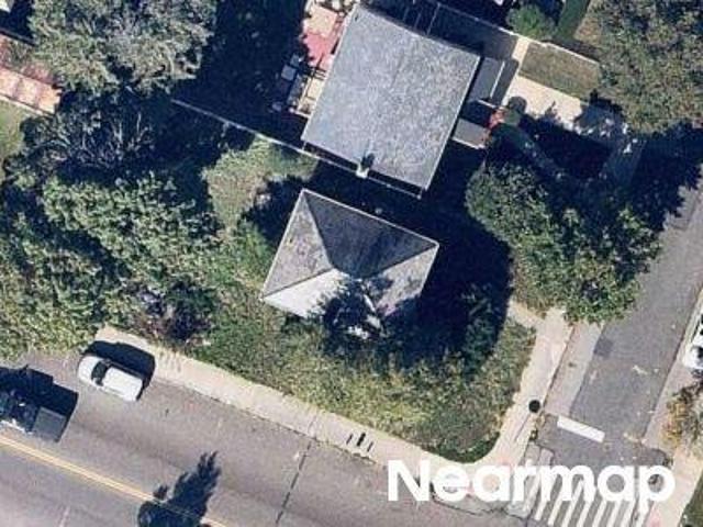 House for sale in Queens, Arverne